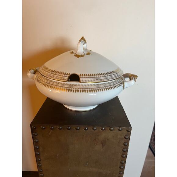 Limoges T&V Greek Key Gold Soup Tureen w/ Lid & Ladle Slot Touraine France - Picture 7 of 8